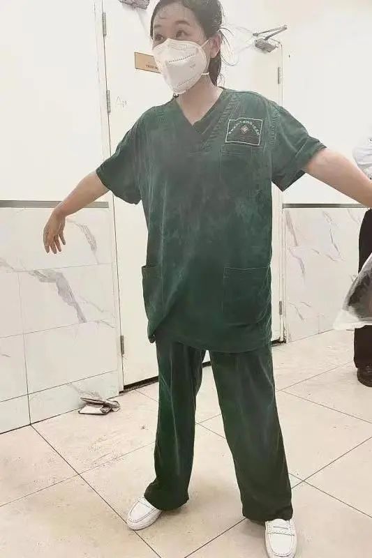 一线的女汉子与男护士，他们真的很拼！