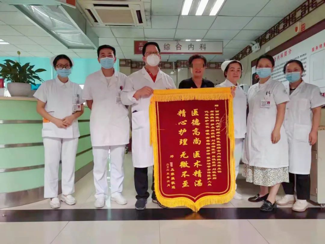 腹痛呕吐竟引发多器官衰竭，生死线上的挣扎......